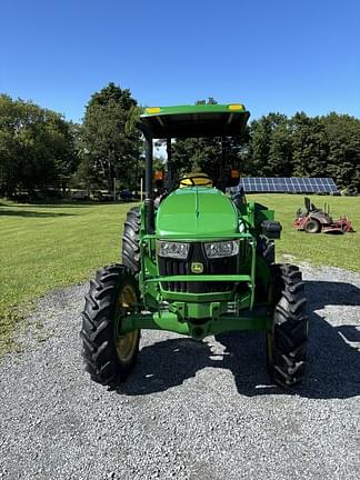 Image of John Deere 5065E equipment image 2