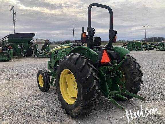 Image of John Deere 5065E equipment image 2