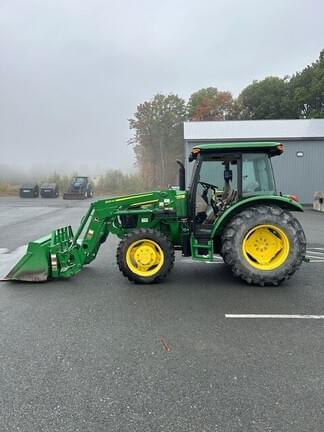 Image of John Deere 5065E equipment image 3