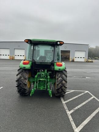 Image of John Deere 5065E equipment image 2