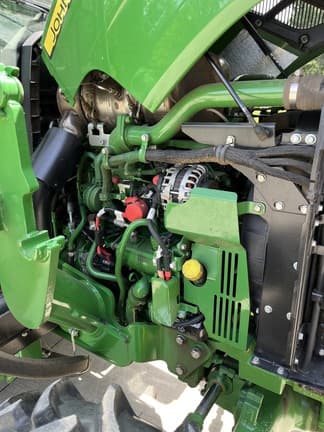 Image of John Deere 5065E equipment image 4