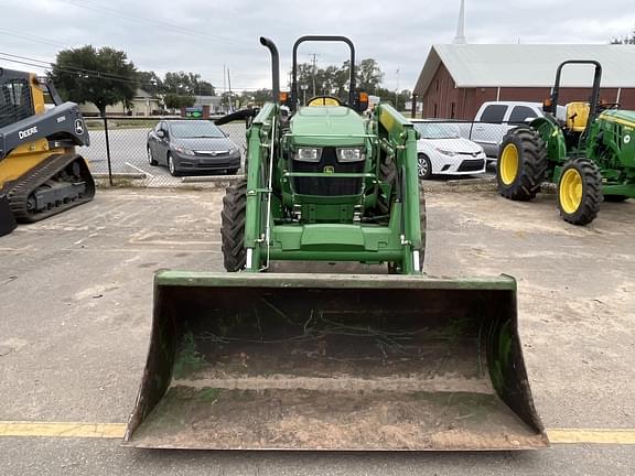 Image of John Deere 5065E equipment image 2