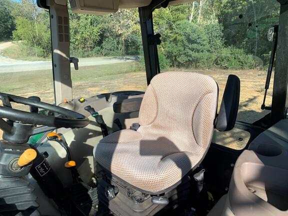 Image of John Deere 5075E equipment image 2