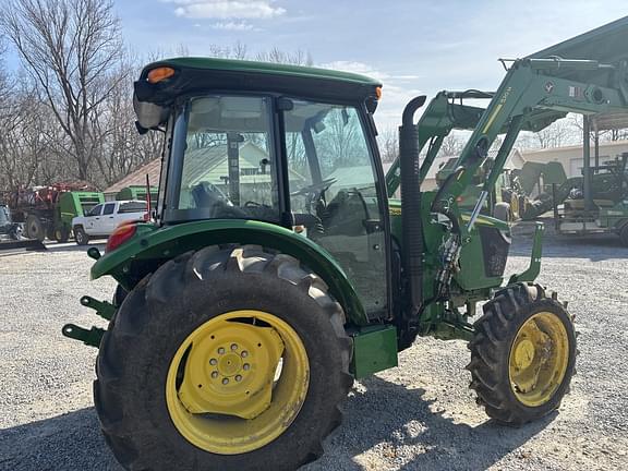 Image of John Deere 5075E equipment image 1