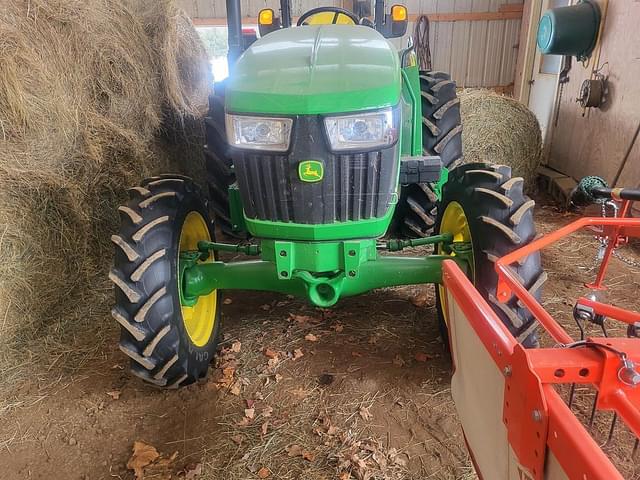 Image of John Deere 5075E equipment image 1
