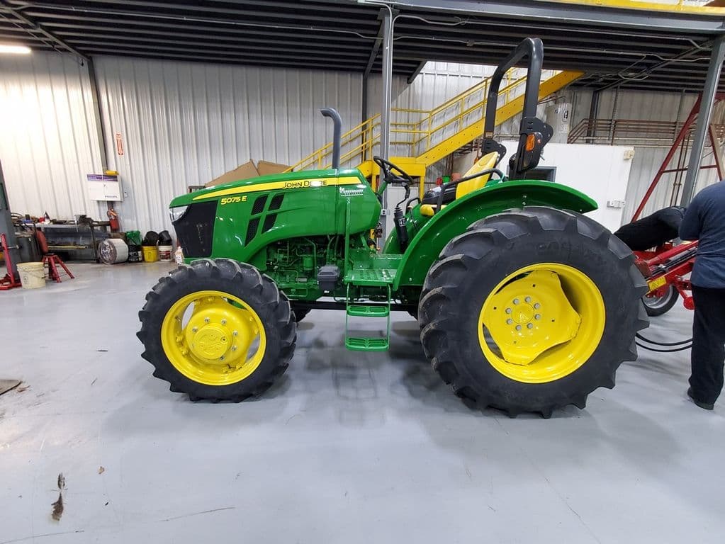 Image of John Deere 5075E Primary image