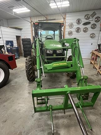 Image of John Deere 5075E equipment image 2