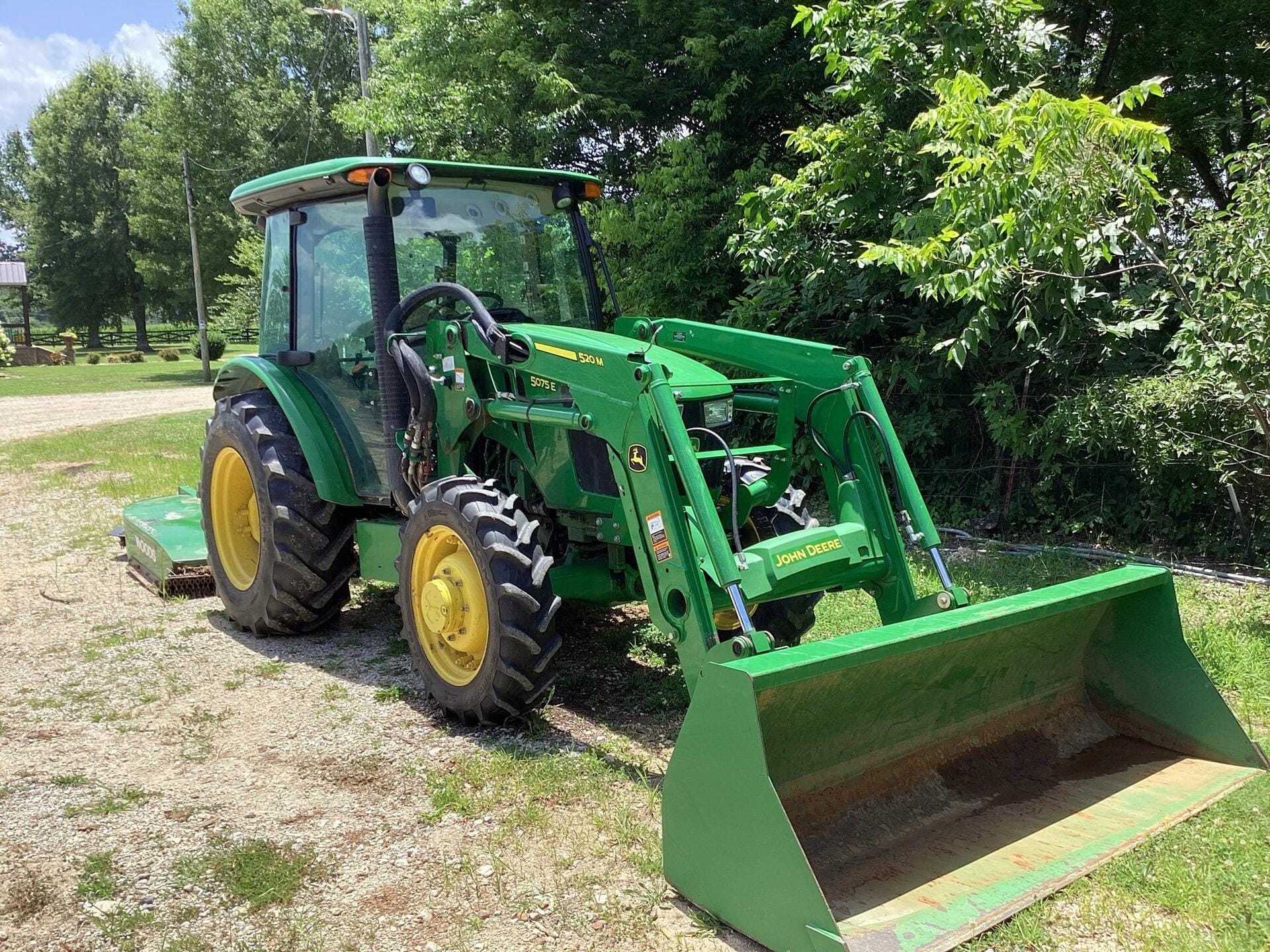 2021 John Deere 5075E Image
