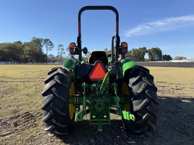 Image of John Deere 5075E equipment image 3