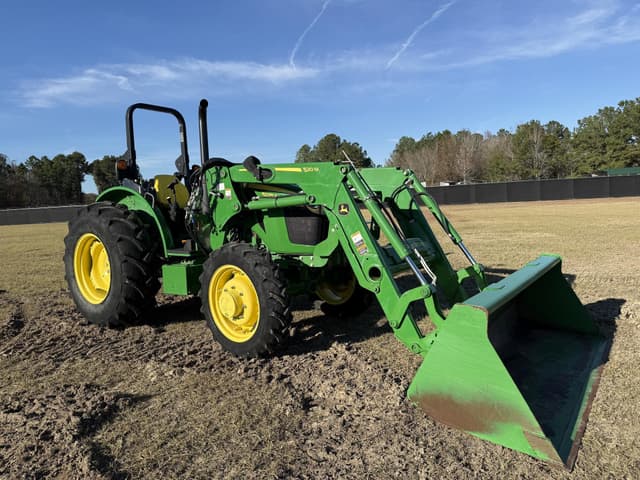 Image of John Deere 5075E equipment image 4