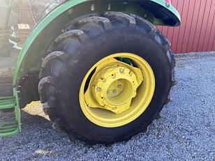 Main image John Deere 5075E 12