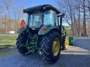 Main image John Deere 5075E 3