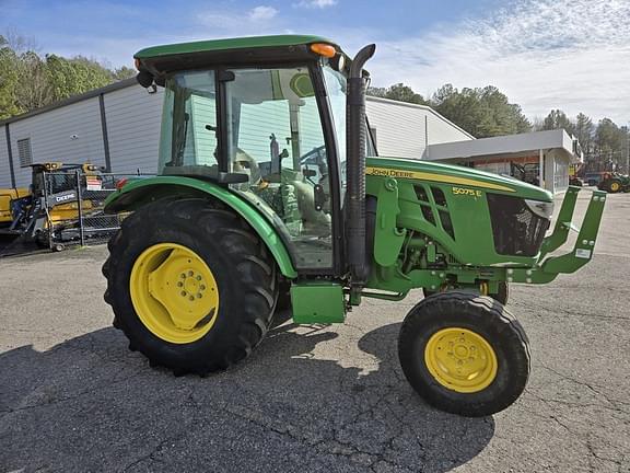 Image of John Deere 5075E equipment image 2