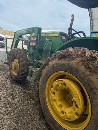 Image of John Deere 5075E equipment image 3