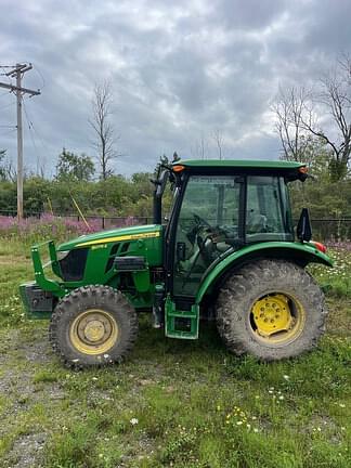 Image of John Deere 5075E equipment image 3