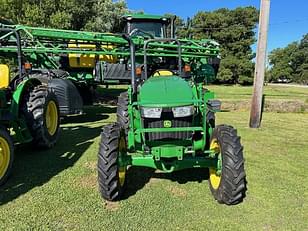 Main image John Deere 5075E 3