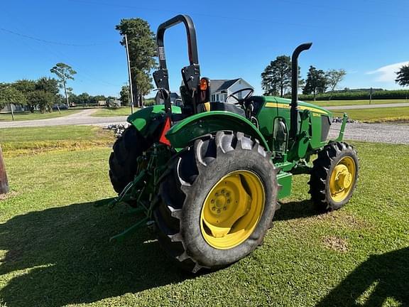 Image of John Deere 5075E equipment image 4