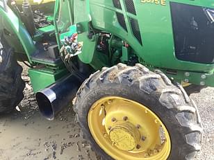 Main image John Deere 5075E 15