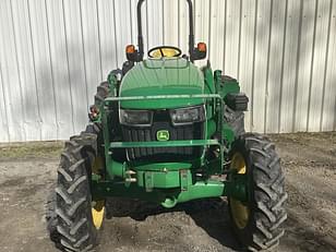 Main image John Deere 5075E 19