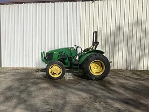 Main image John Deere 5075E 3