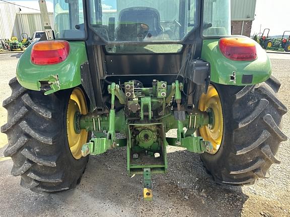 Image of John Deere 5075E equipment image 4