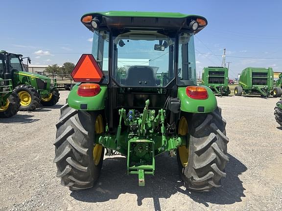 Image of John Deere 5075E equipment image 3