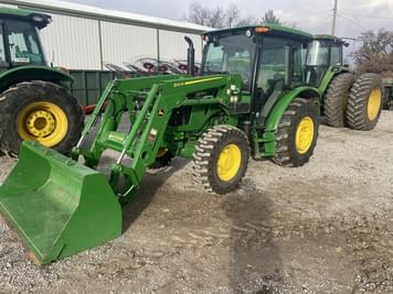 Main image John Deere 5075E