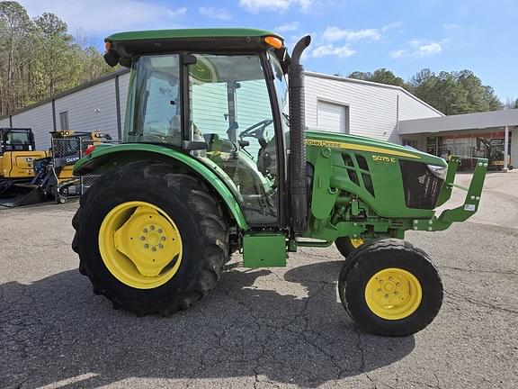 Image of John Deere 5075E equipment image 1