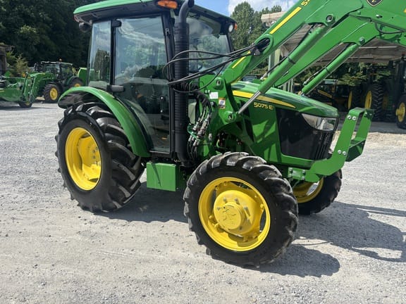 Main image John Deere 5075E