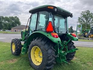 Main image John Deere 5075E 3