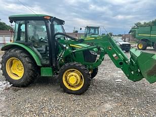 Main image John Deere 5075E 4