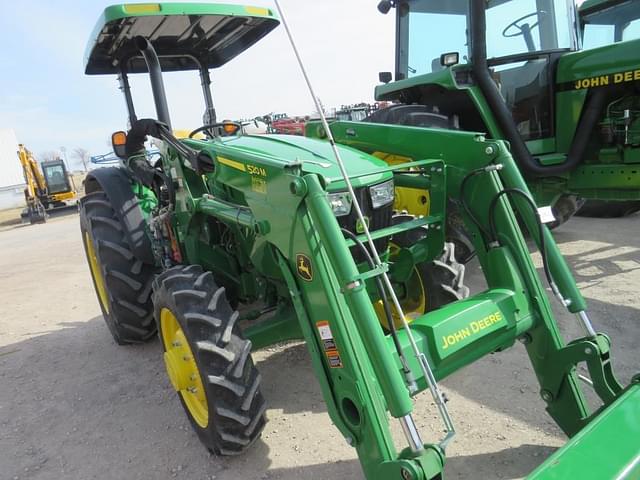 Image of John Deere 5075E equipment image 2