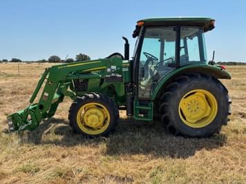 Main image John Deere 5075E