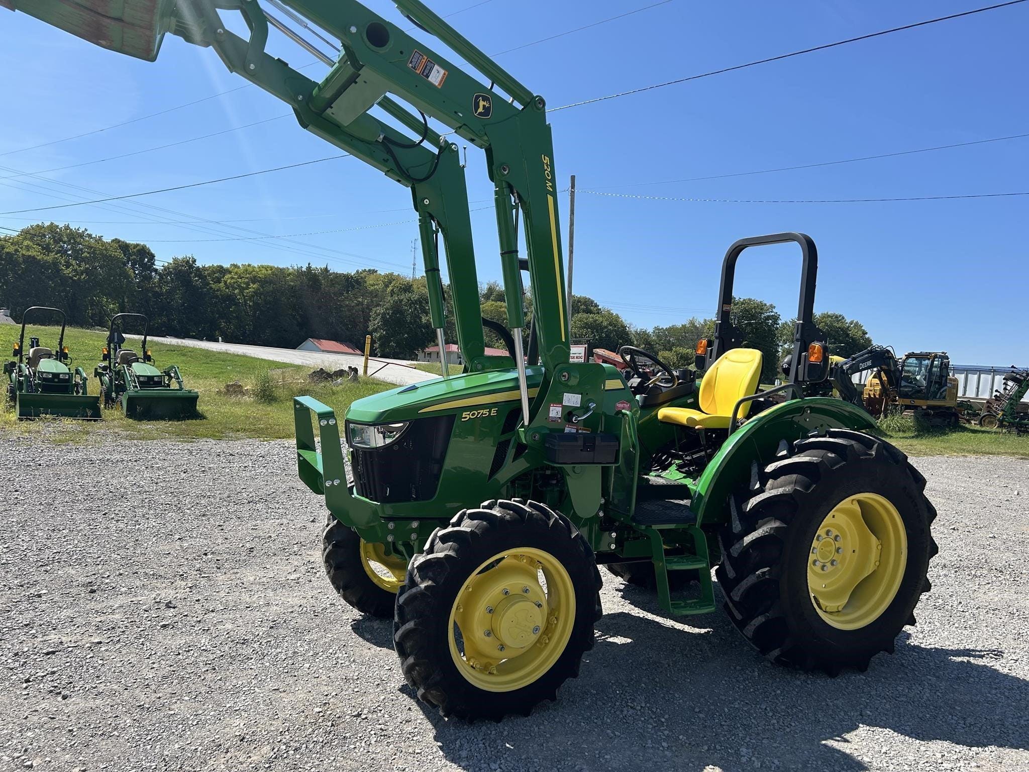 2021 John Deere 5075E Equipment Image0