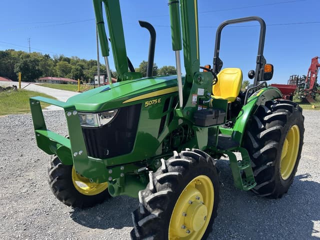Image of John Deere 5075E equipment image 1