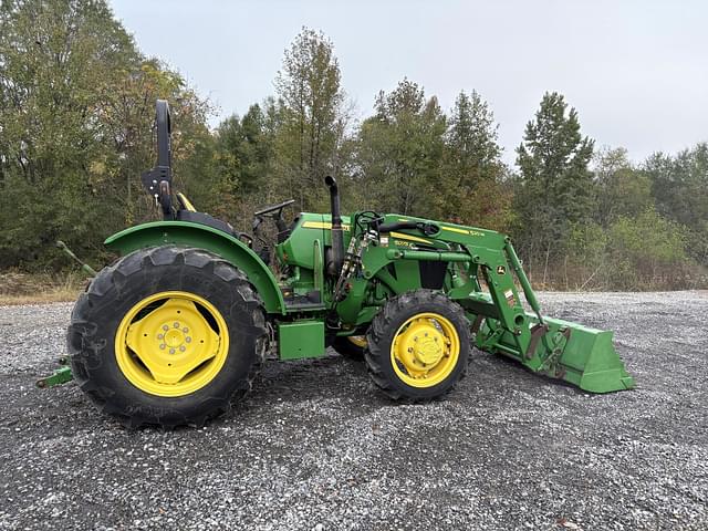 Image of John Deere 5075E equipment image 2