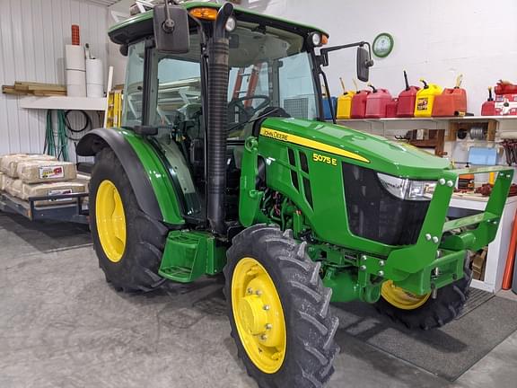 Image of John Deere 5075E Primary image