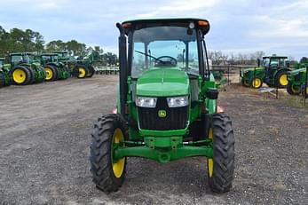 Main image John Deere 5075E 1