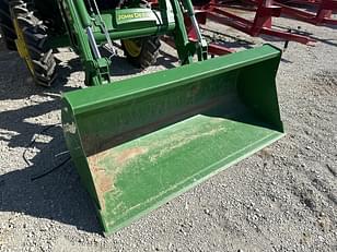 Main image John Deere 5075E 3