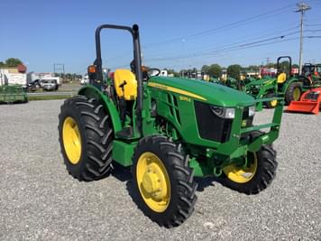 Main image John Deere 5075E