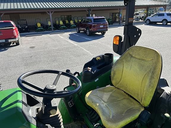 Image of John Deere 5075E equipment image 4