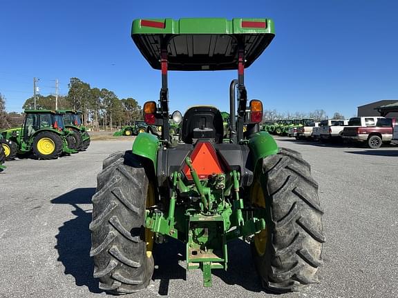 Image of John Deere 5075E equipment image 3