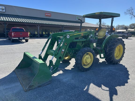 Main image John Deere 5075E