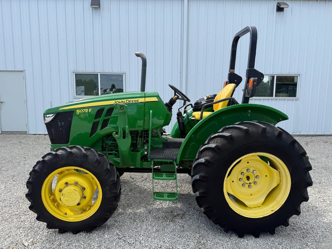 Image of John Deere 5075E Primary image