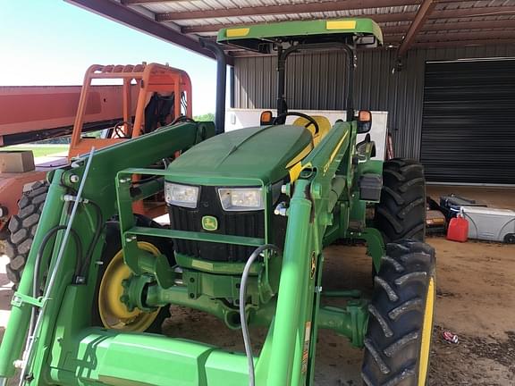 Image of John Deere 5075E equipment image 3