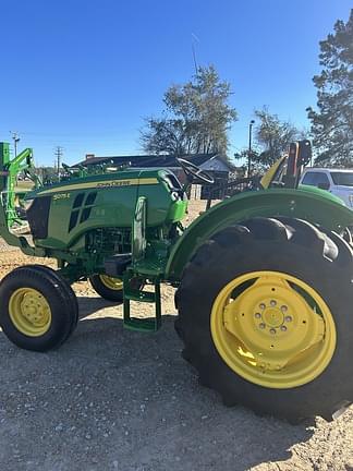 Image of John Deere 5075E equipment image 4