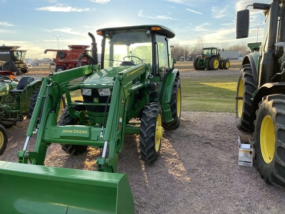 Main image John Deere 5075E