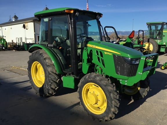 Main image John Deere 5075E