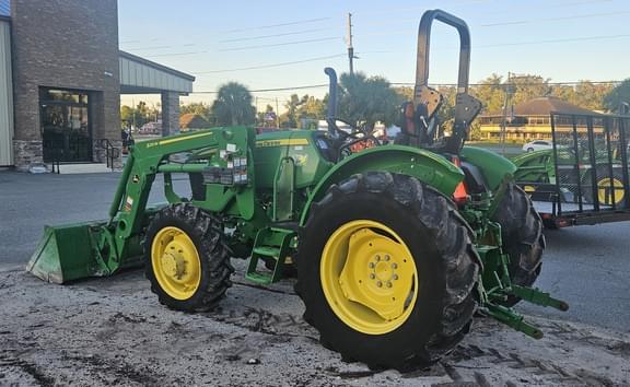 Image of John Deere 5075E equipment image 3