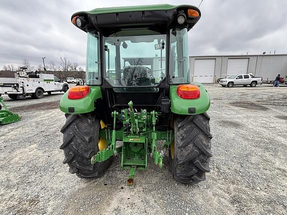 Image of John Deere 5075E equipment image 3